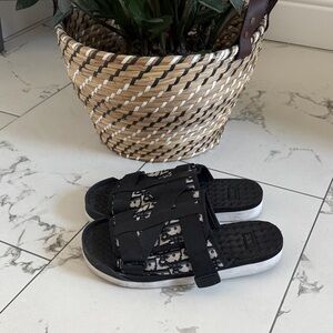 Dior Slides